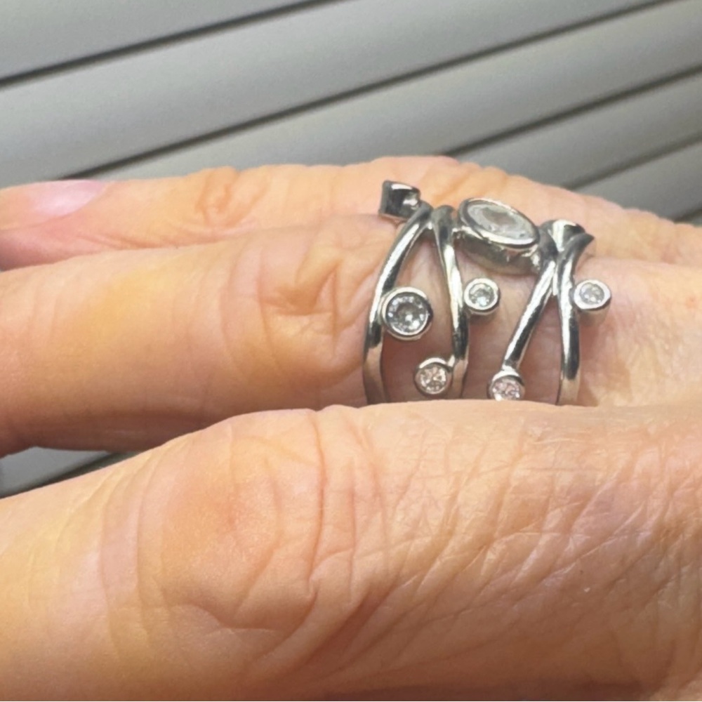 NEW Sterling Silver 925 stamped stacked ring with beautiful clear stones. Size 6 - Picture 6 of 16